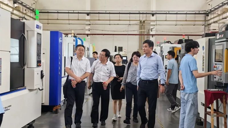 数控刀具：精密加工的“利刃”**